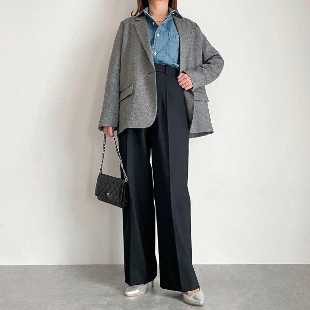 ラフな印象＋キレイめジャケットコーデ