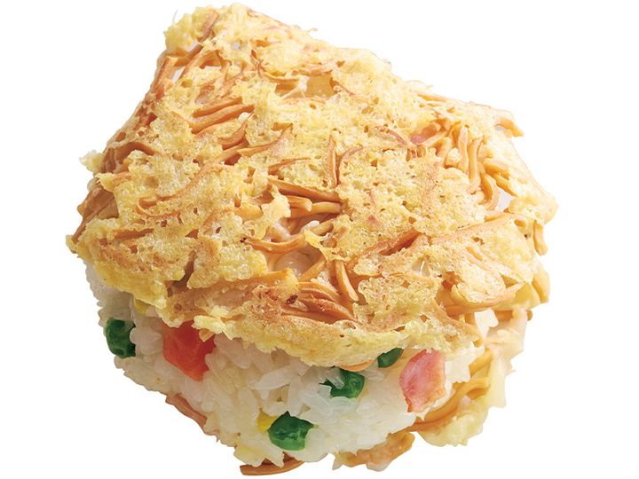 ベーコンと野菜のベビースターチーズ衣おにぎり