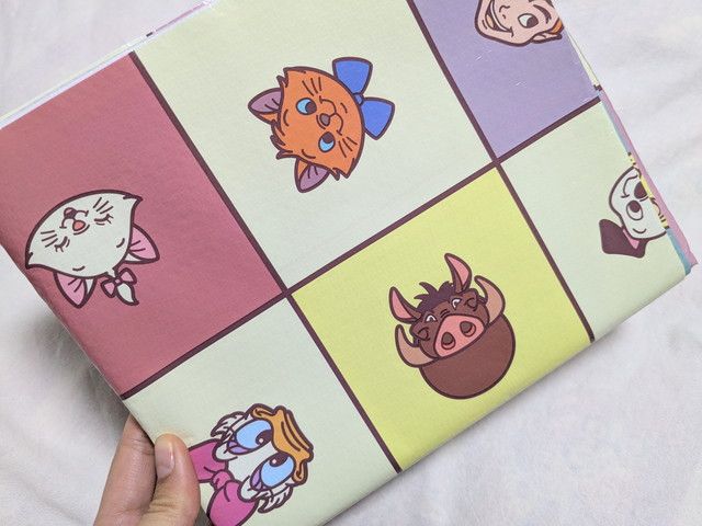 ディズニーキャラクターの折りたたみチェア＆レジャーシート