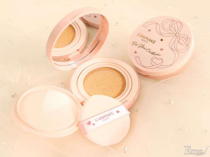 “薄膜×ツヤ×崩れにくさ”のすべてを追求したお値段以上の仕上がり！キャンメイクに初のファンデ誕生