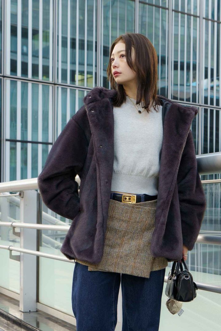 画像2: 冬の肌見せと骨格に合わせたシルエットがポイント