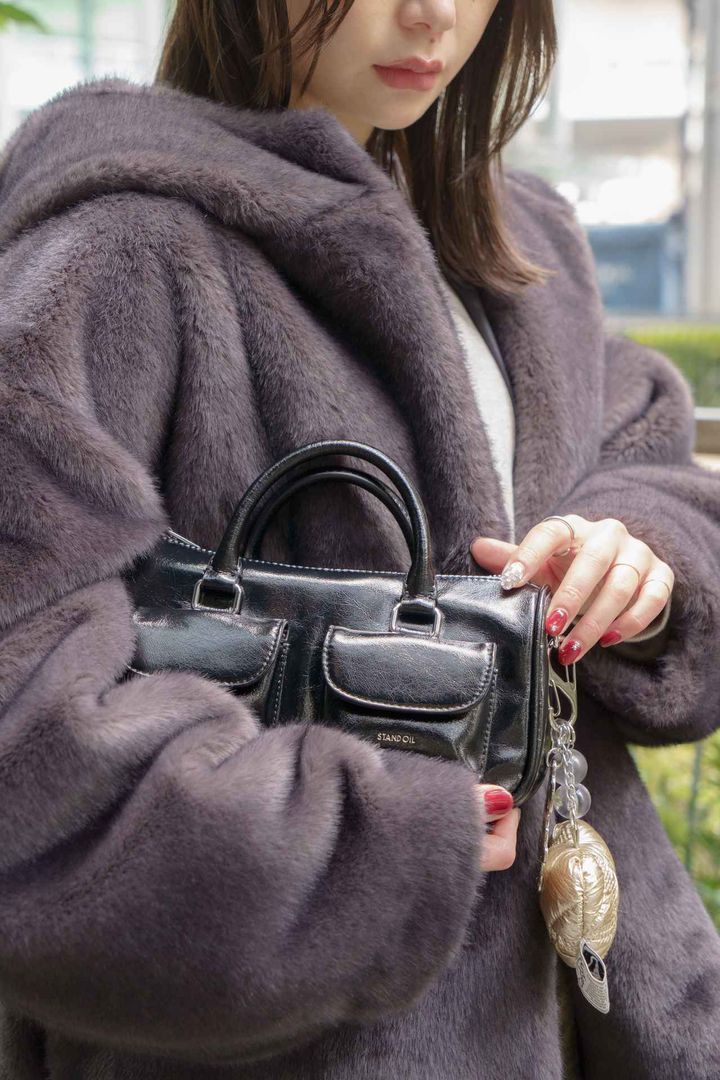 画像4: 冬の肌見せと骨格に合わせたシルエットがポイント