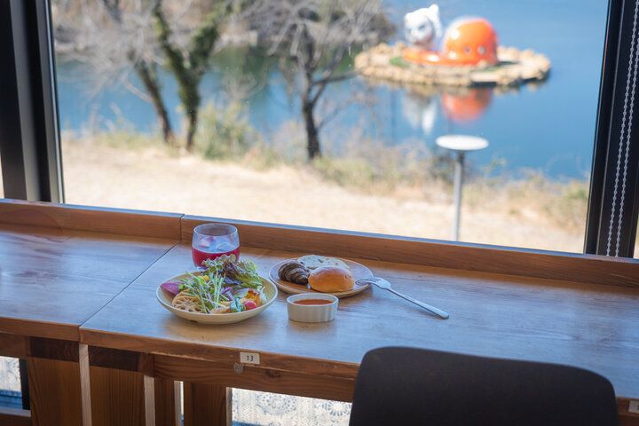 メッツァビレッジに誕生「HYPER MUSEUM HANNO」宮沢湖に猫島も出現