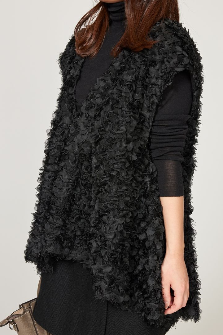 クラウドチームVERY小林千尋の春のジレの着こなし横