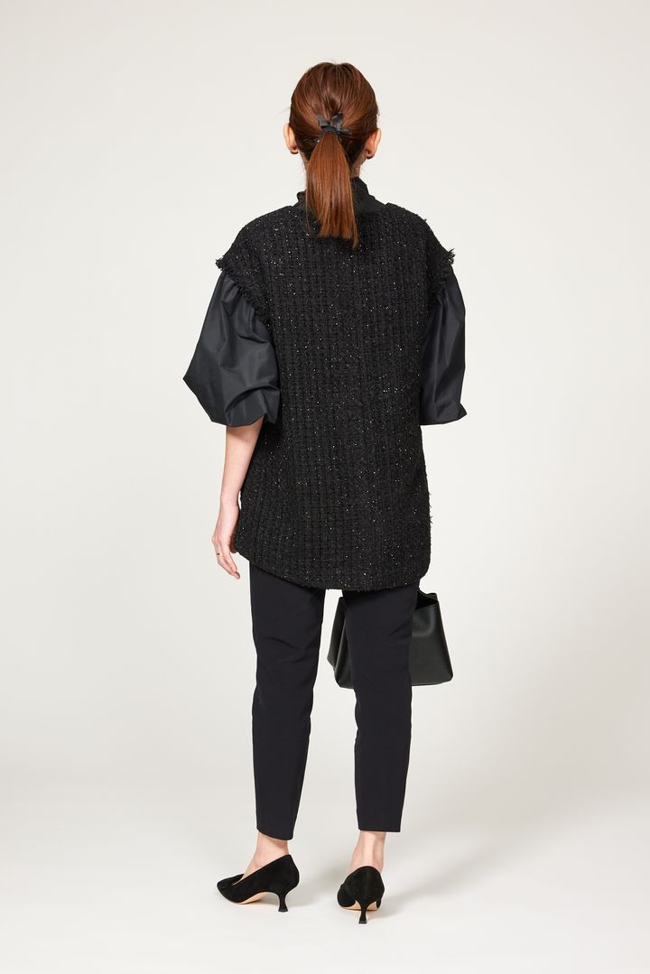 クラウドチームVERY山田絵梨のセレモニージレコーデ_後ろ