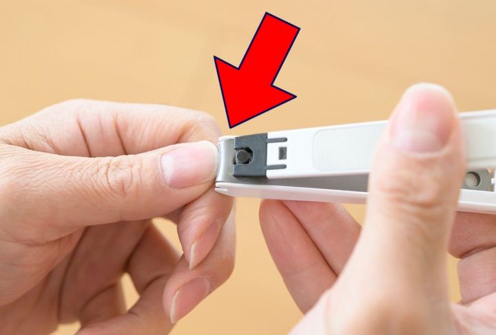 人前で「爪切り」許せる？ それとも…