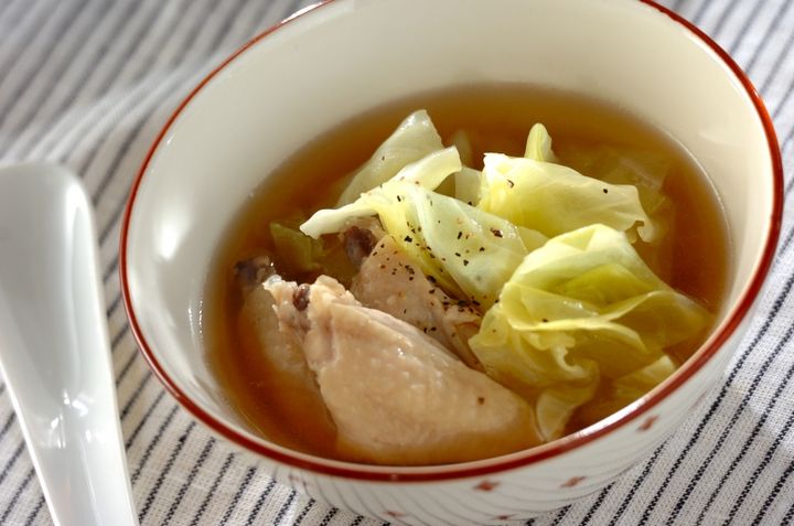 キャベツと鶏肉のスープ