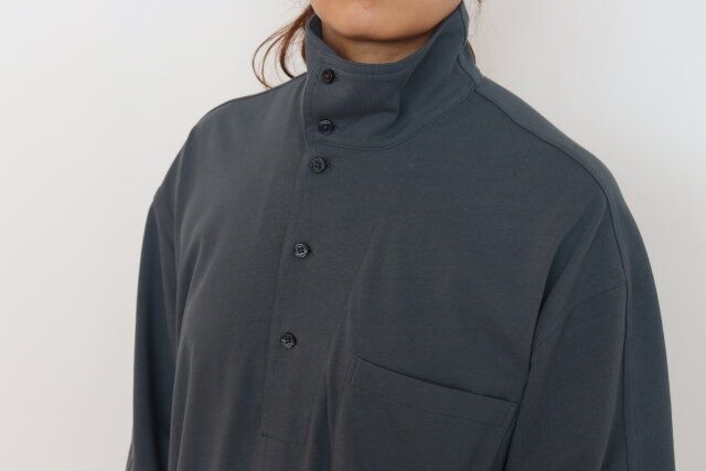 ユニクロユーのジャージーワンピース5分袖4