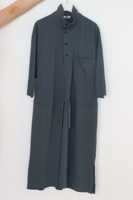 ユニクロユーのジャージーワンピース5分袖1