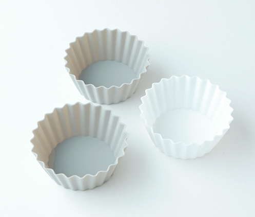 シリコーンおかずカップ モノトーン 8 号 3 個入り 110 円／Seria