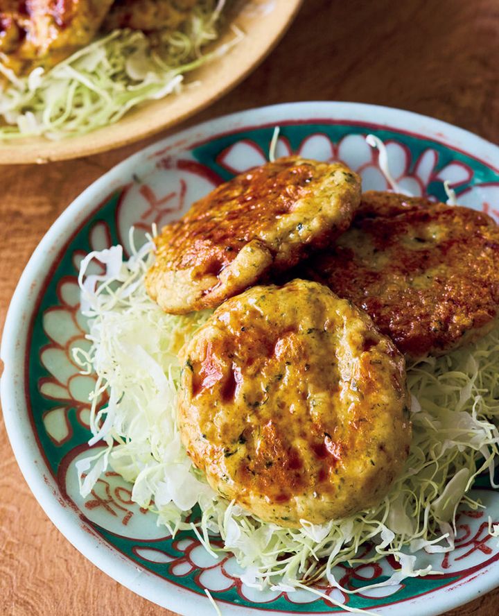 青のりの風味が食欲をそそる一品 【はんぺん鶏つくね】