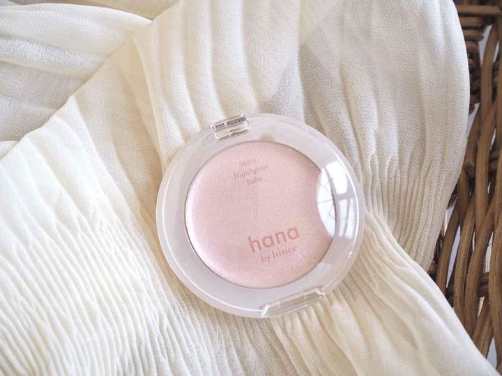 画像: 繊細ツヤが叶う！選べない2色展開のきらめきバーム