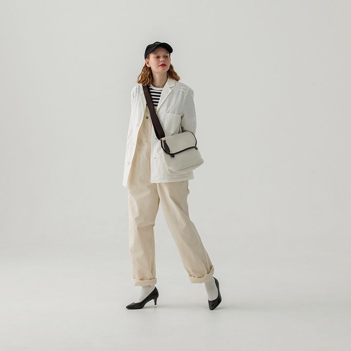 春に着たくなる「エクリュ」ってどんな色？【お洒落さんのためのファッション用語辞典 vol.96】