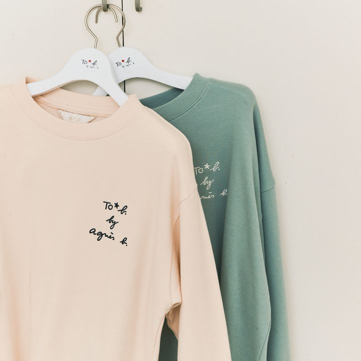 春に着たくなる「エクリュ」ってどんな色？【お洒落さんのためのファッション用語辞典 vol.96】