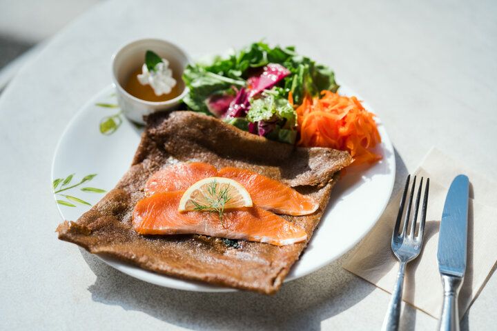 桜の季節にお散歩を♪砧公園の一角にある「世田谷美術館」の「セタビカフェ」でほっと一息