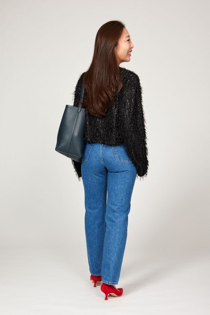 クラウドチームVERY北田眞友加の春のラメカーデコーデ_後ろ