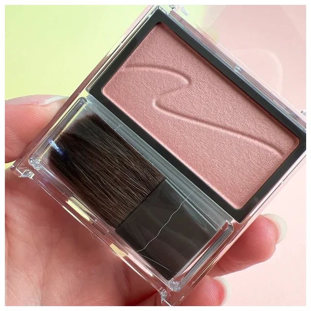 【セザンヌ チーク イエベ】チークブラッシュ 01 フォギーローズ