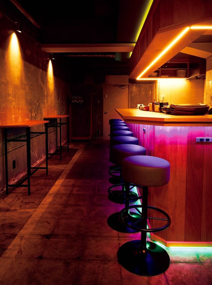 五反田『Sushi Bar 魚々 Cozy』の内観