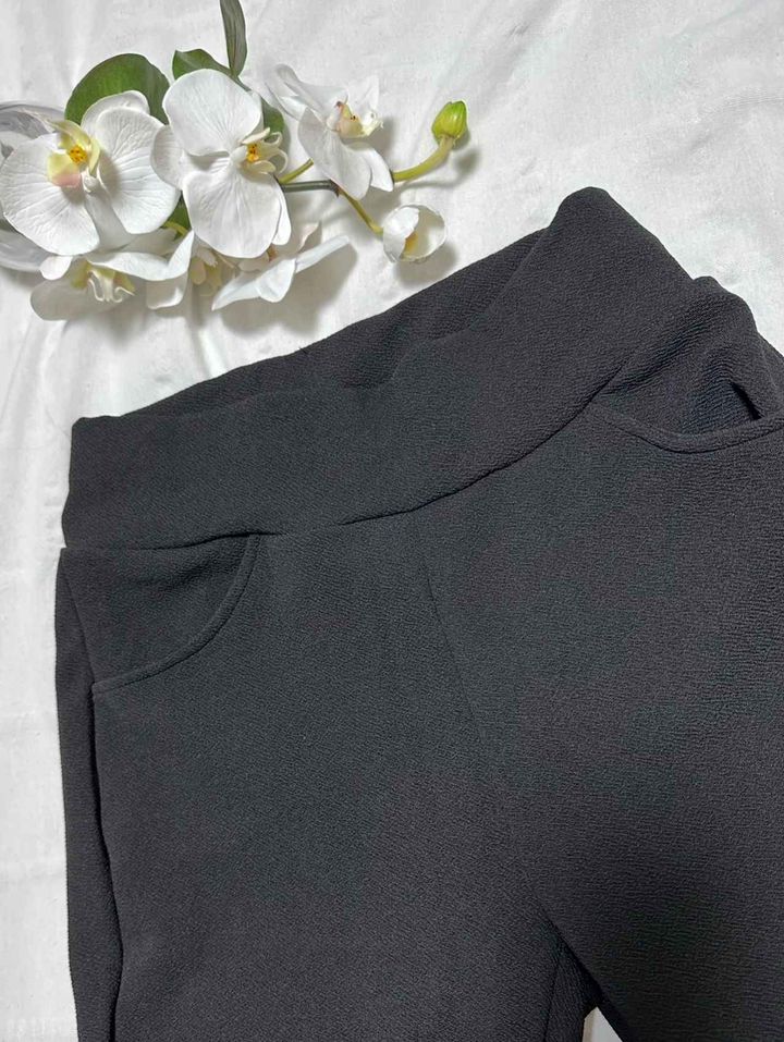 画像: SHEINで発見！ 薄手のフレアレッグパンツ