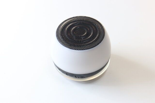 ダイソー グラデーションライト付Bluetoothスピーカー デザイン