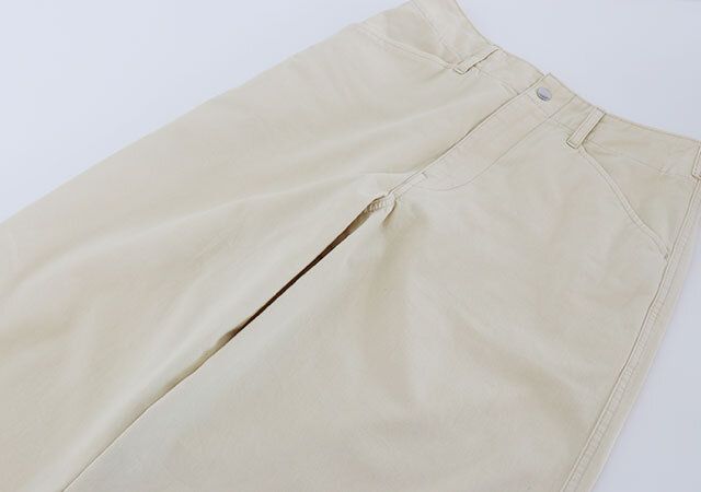 ユニクロユーのコットンワイドパンツ1