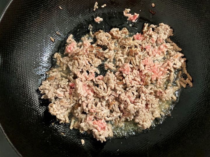 焼き目を付けた合いびき肉