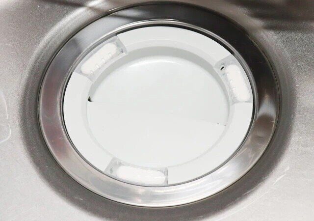 ダイソーのお掃除が楽になるキッチン排水口用ヌメリ取り（カバー、145mm）