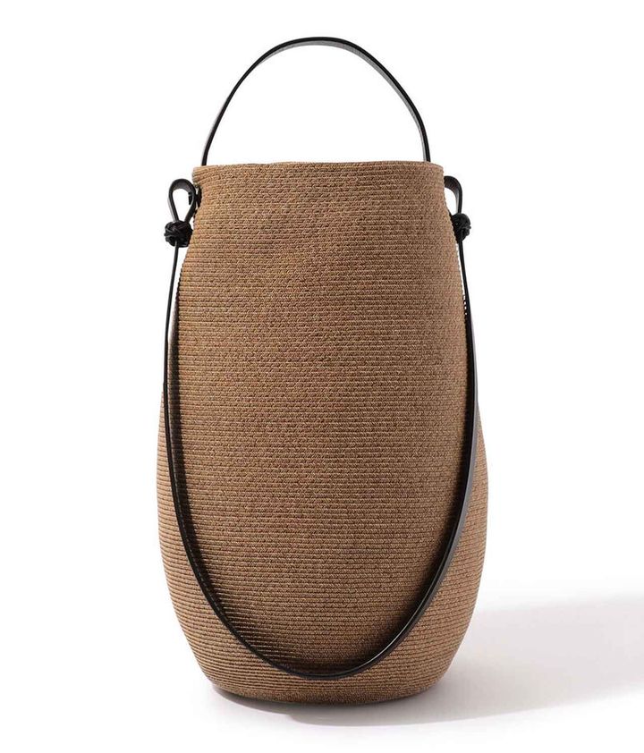 画像: 「KAMARO‘AN GOURD バケットバッグ」[縦33✕横22✕マチ14cm]￥73,700【カマロアン】 出典：トゥモローランド