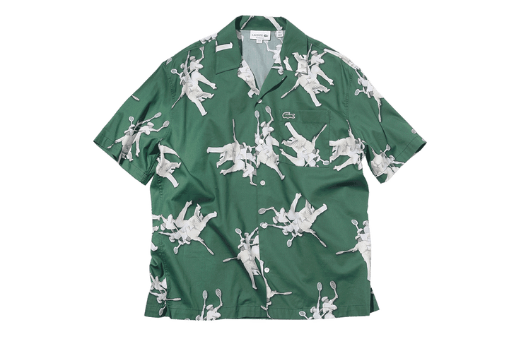〈ラコステ〉のシャツ