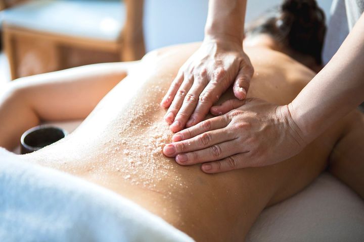 伊勢志摩の特産物の真珠の粉や地元で採れた海塩などを使ったトリートメントは秀逸。