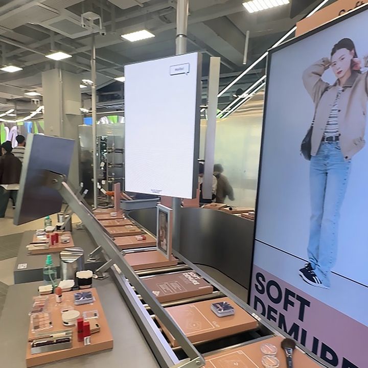 オリーブヤングN聖水 ディスプレイ