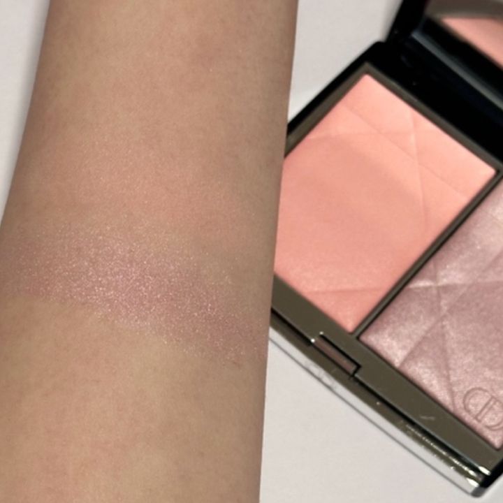 ディオール ディオールスキン ルージュ ブラッシュ カラー&グロウ2