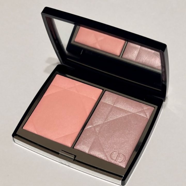 ディオール ディオールスキン ルージュ ブラッシュ カラー&グロウ1