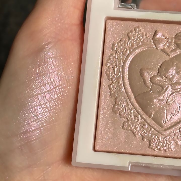 デイジーク リュクスグロウハイライター2