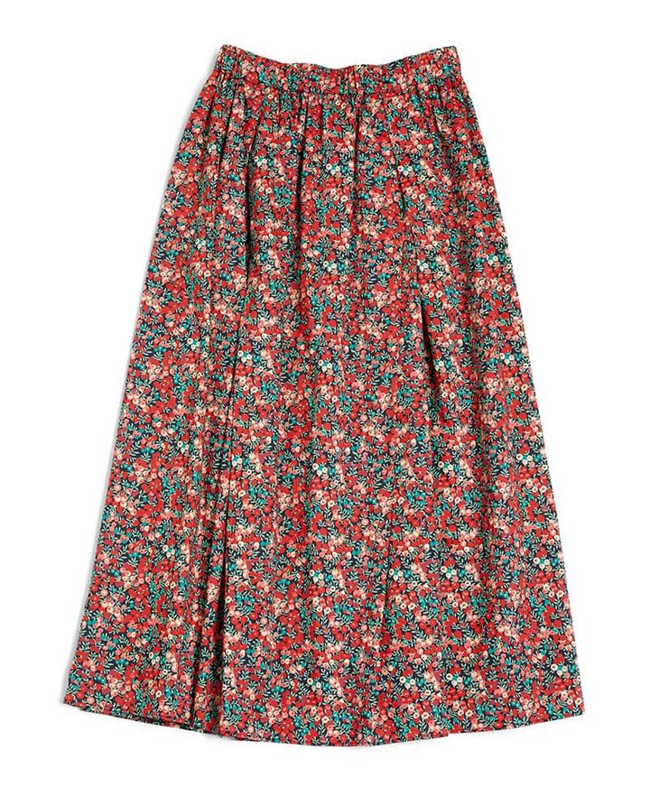 スカート¥17,600／かぐれ（かぐれ ジョイナス横浜店）