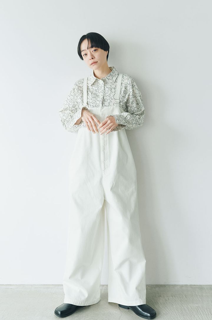 軽やかなウニッコ柄と楽しむエフォートレスな装い