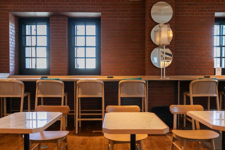 横浜の歴史を感じて過ごすカフェでいちごスイーツを堪能♪「UNI COFFEE ROASTERY 横浜赤レンガ倉庫」