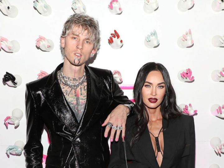 画像: ミーガン・フォックスがマシン・ガン・ケリーとの子どもを出産