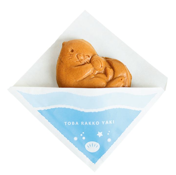 3月に発売された、ラッコ型のたい焼き。