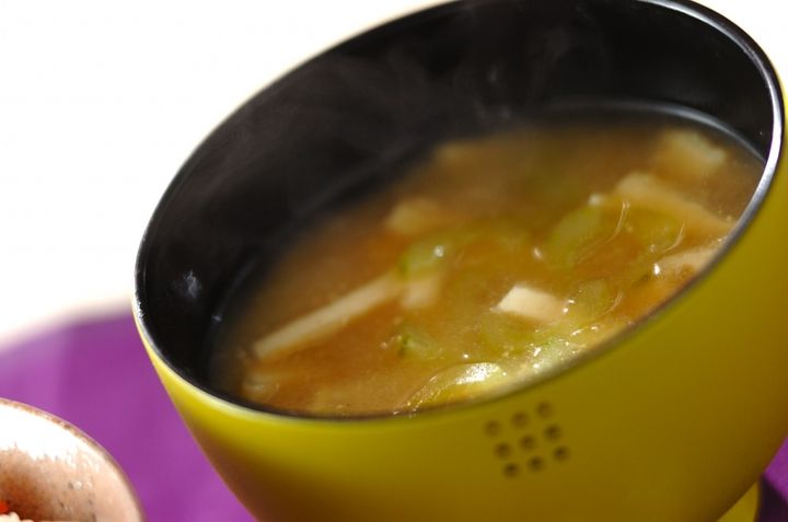 キュウリのみそ汁