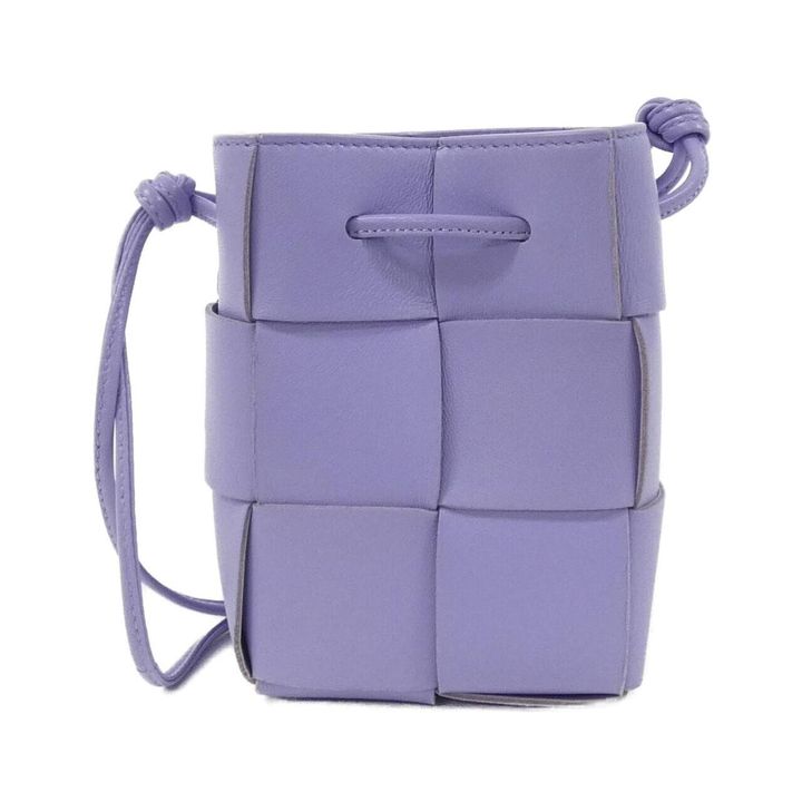 ボッテガ・ヴェネタのカセットミニ