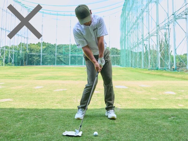 アイアンのミスは“タオル1枚”で直る！ダフリやトップをなくす方法を解説