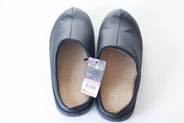 ダイソー スリッポン（合皮、22cm～24cm） パッケージ