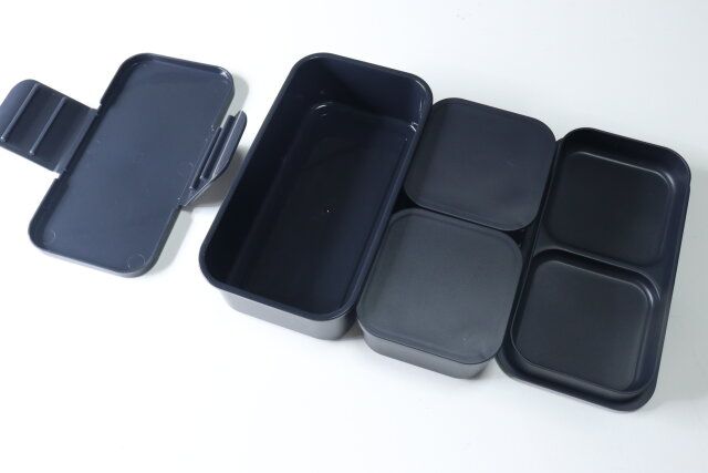 ダイソー 弁当箱（三分割式） セット内容