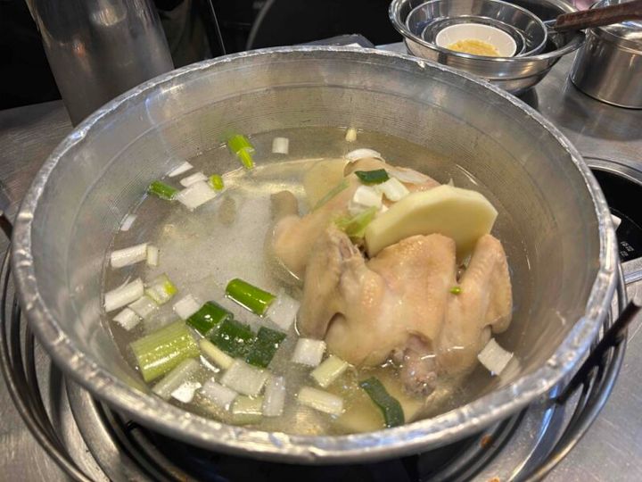 韓国グルメ サムゲタン