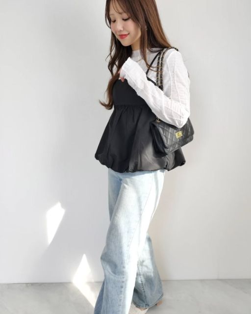 バブルヘムキャミソールを着たコーデ