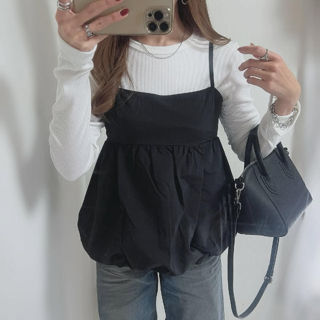 バブルヘムキャミソールを着たコーデ