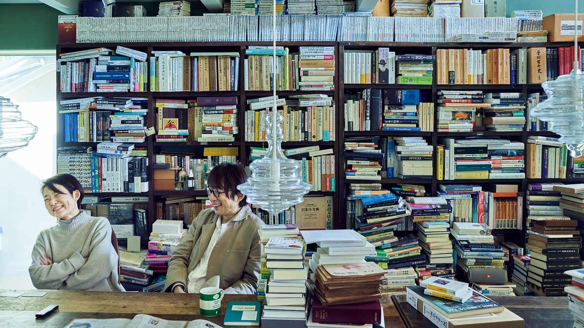 図書館を建てる、図書館で暮らす：本のための家づくり／橋本　麻里、山本　貴光 Amazon.co.jp: 図書館を建てる、図書館で暮らす：本のための家