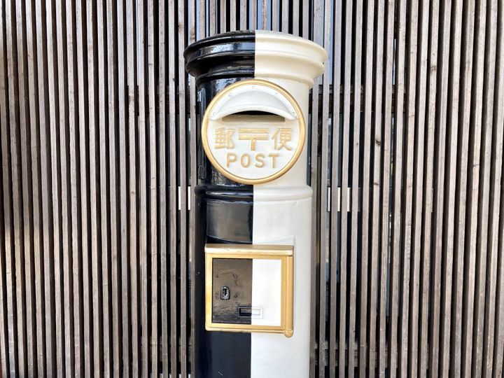 鹿児島県指宿で買える、マンゴースイーツのお土産3選。どこか懐かしくて陽気なパッケージにリニューアル！【旅するデザイナーがおすすめするお土産たち！】