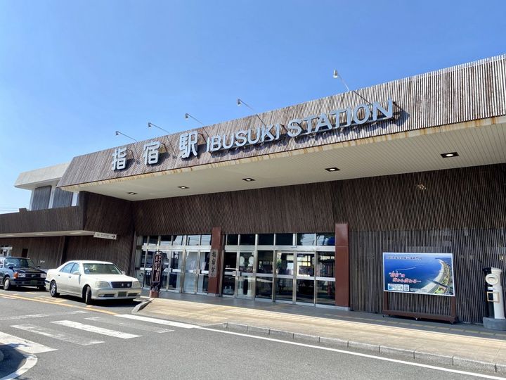 鹿児島県指宿で買える、マンゴースイーツのお土産3選。どこか懐かしくて陽気なパッケージにリニューアル！【旅するデザイナーがおすすめするお土産たち！】